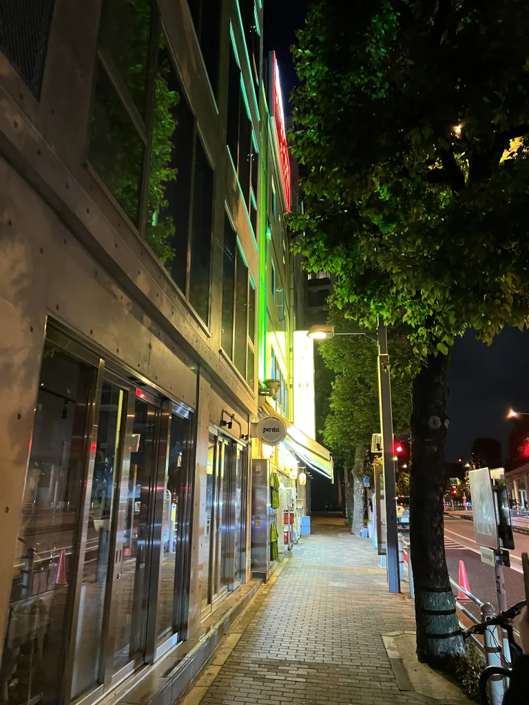ラーメンお店　ホープ軒　国際競技場前