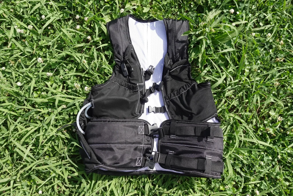 水冷服（面水冷服）Ａ１はとても軽くなりました。乾燥重量が700ｇほどです。