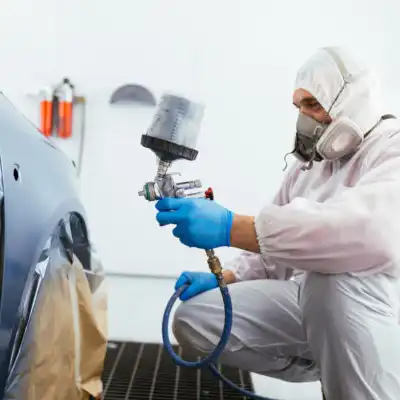 塗装作業で水冷服着用