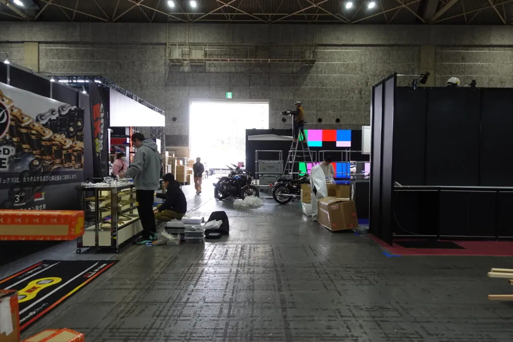 大阪モーターサイクルショー2024面水冷服人間エアコン展示レビュー