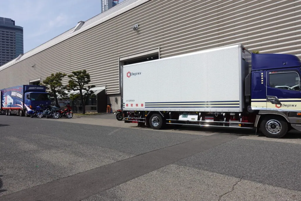 大阪モーターサイクルショー2024面水冷服人間エアコン展示レビュー