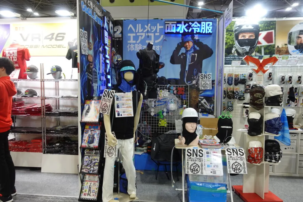大阪モーターサイクルショー2024面水冷服人間エアコン展示レビュー