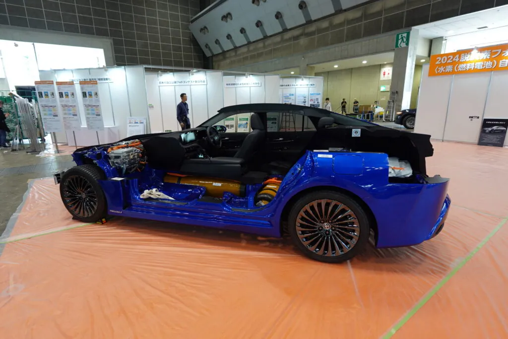 トヨタMIRAI脱炭素車FCV水素電池車