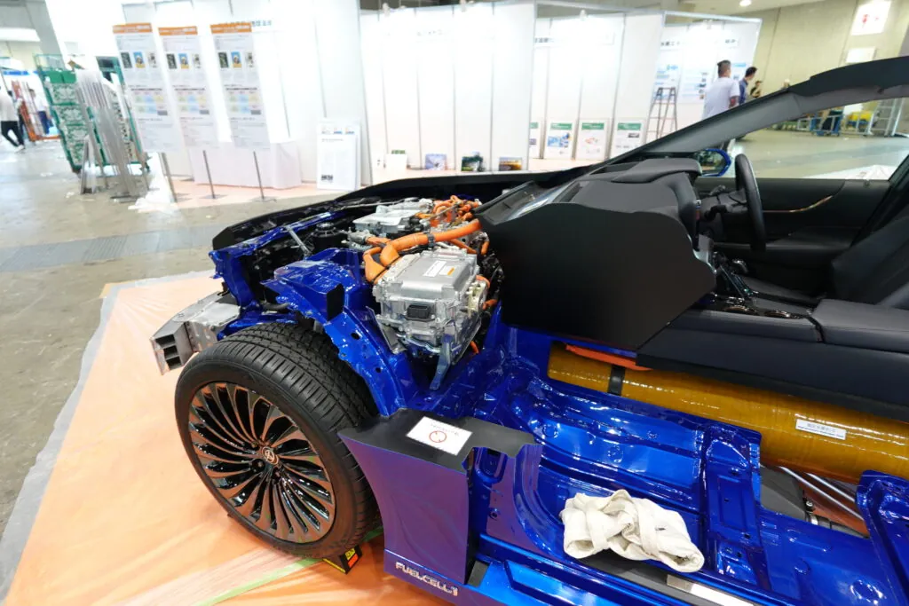 トヨタMIRAI脱炭素車FCV水素電池車