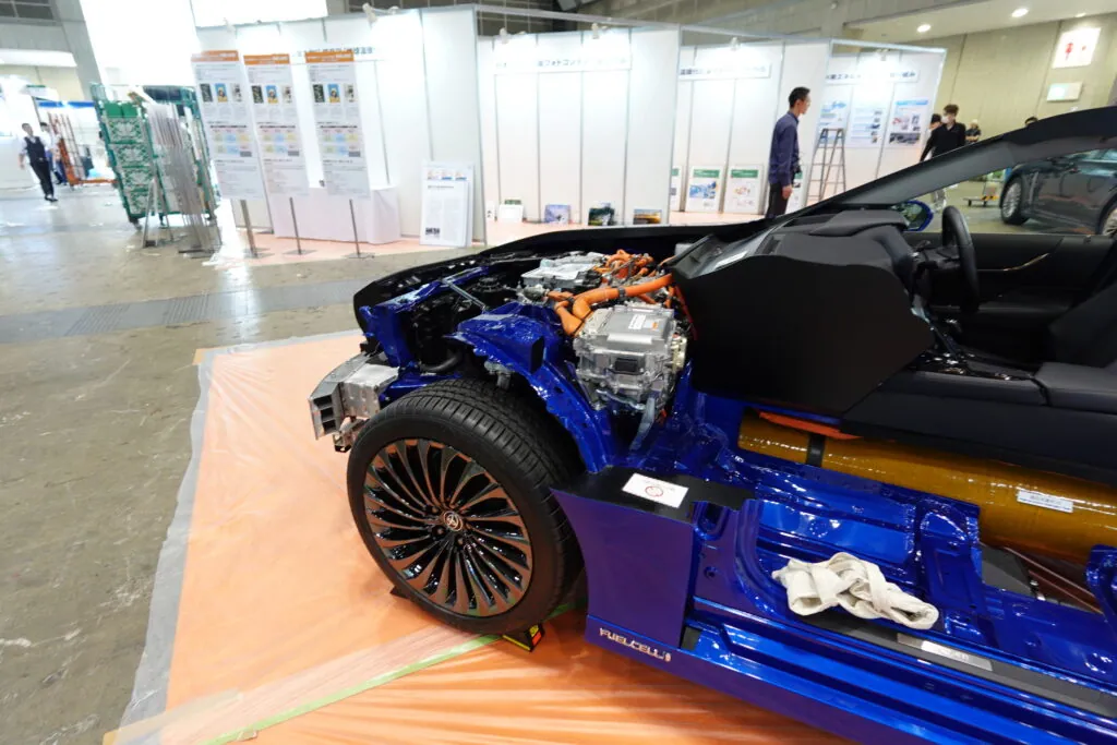 トヨタMIRAI脱炭素車FCV水素電池車