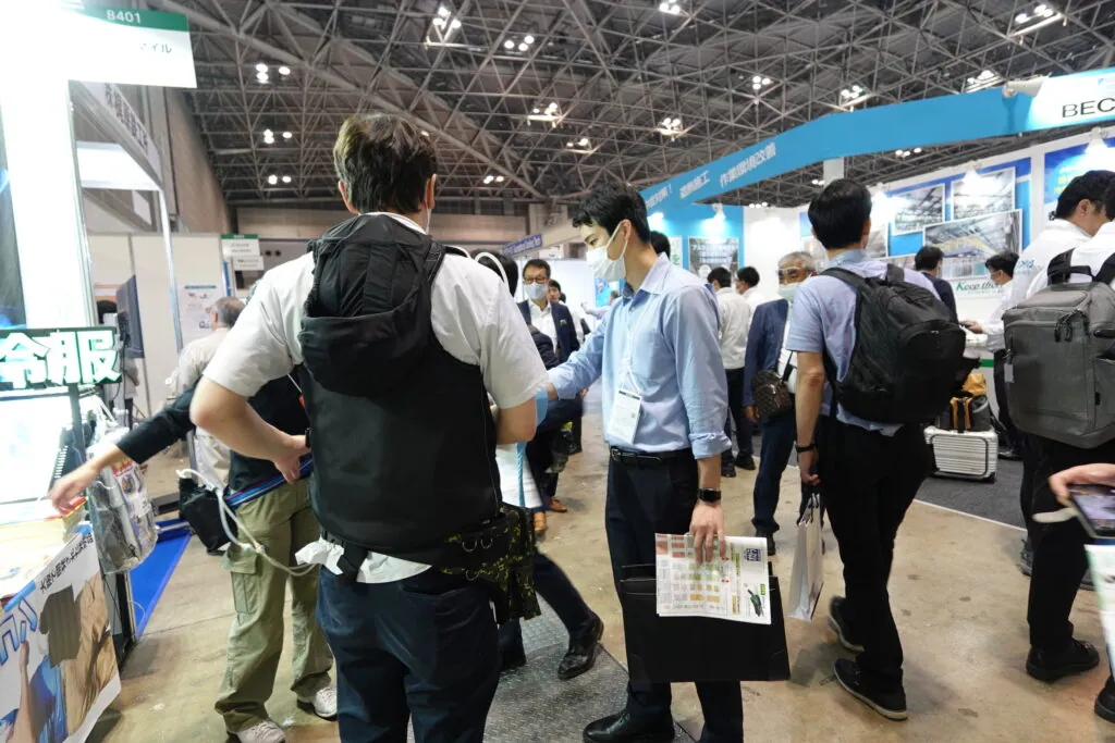 人間エアコン面水冷服A２が関東上陸！環境展・地球温暖化防止展レポート
