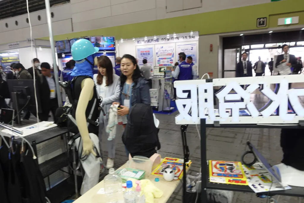 人間エアコン面水冷服A2登場で2024国際ウエルディングショーレポート