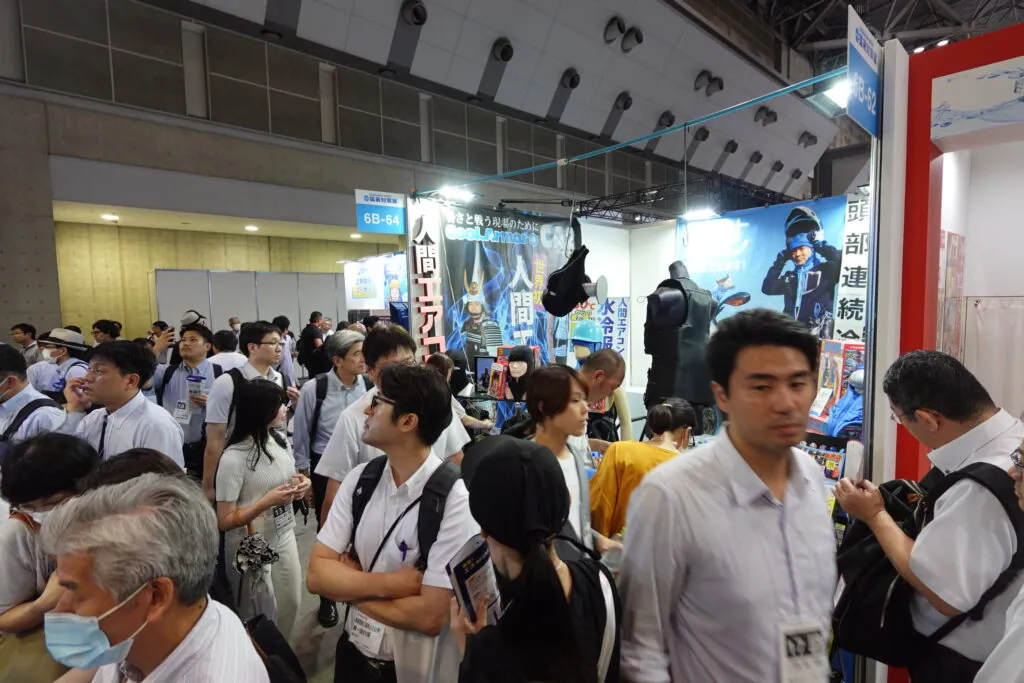 猛暑対策展2024レポート・人間エアコン面水冷服A2が大好評で幕を開けた