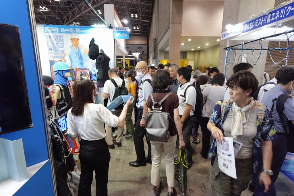 猛暑対策展2024レポート・人間エアコン面水冷服A2が大好評で幕を開けた